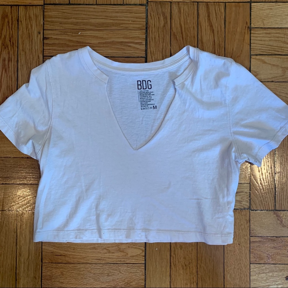 OFF WHITE V NECK URBAN OUTFITTER CROP TOP